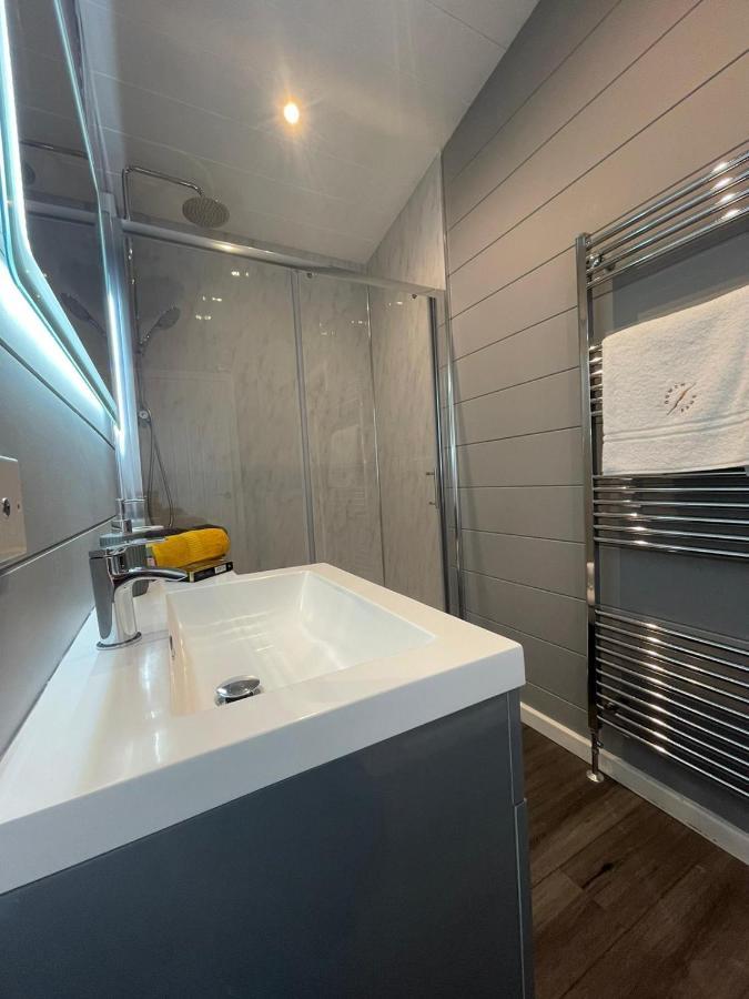 P75 - Pod With Hot Tub Bethesda